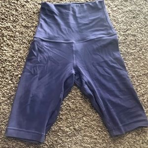 Excellent condition Size 2 Lululemon Align High Waist 10 inch Shorts